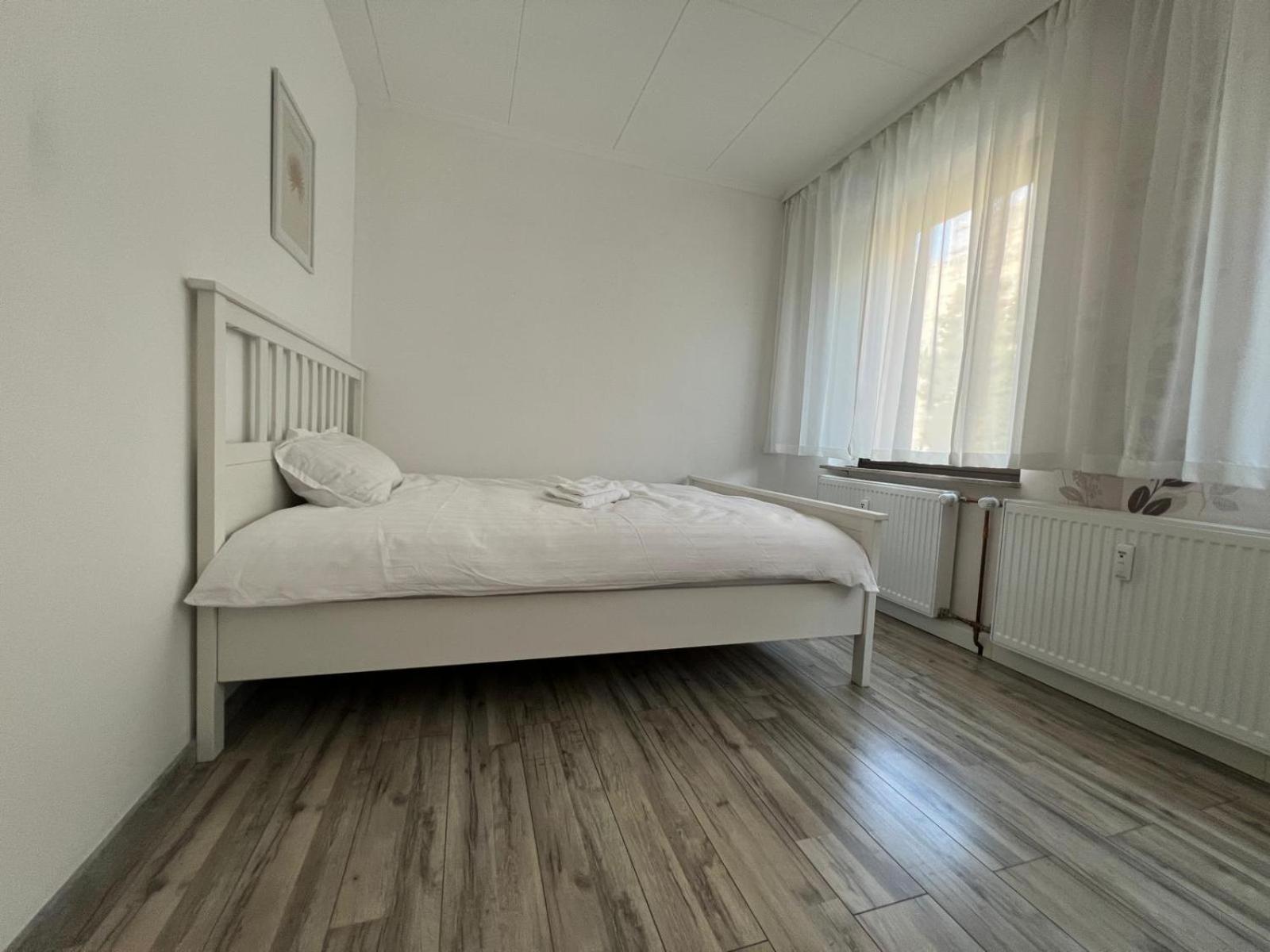 Bequemes Zimmer In Moderner Unterkunft My Pension Duisburg Kültér fotó