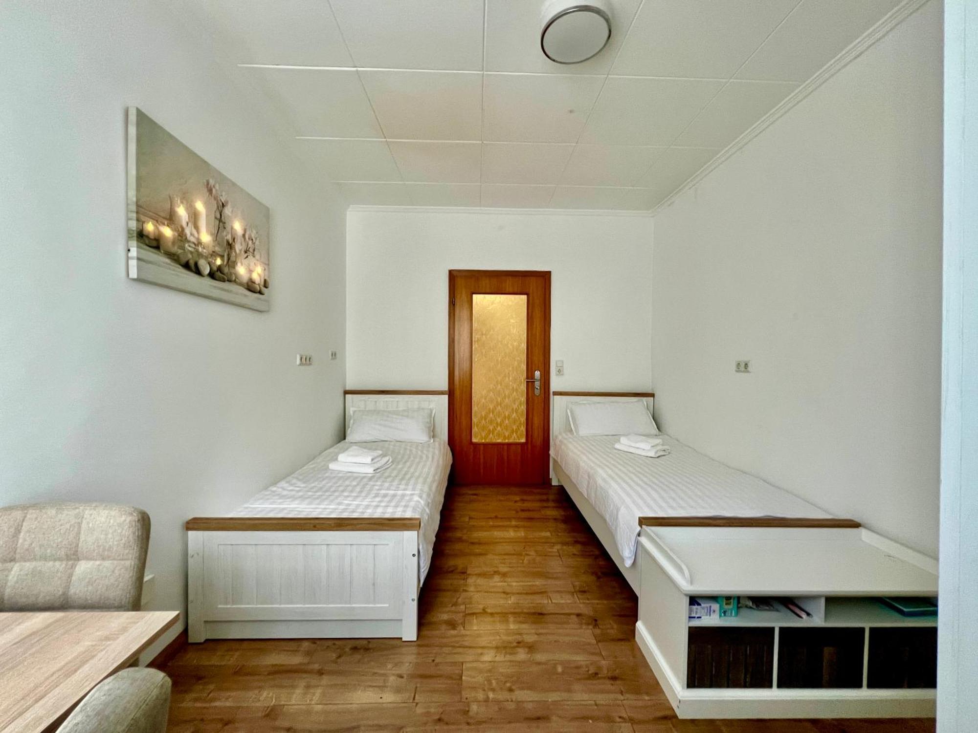 Bequemes Zimmer In Moderner Unterkunft My Pension Duisburg Kültér fotó