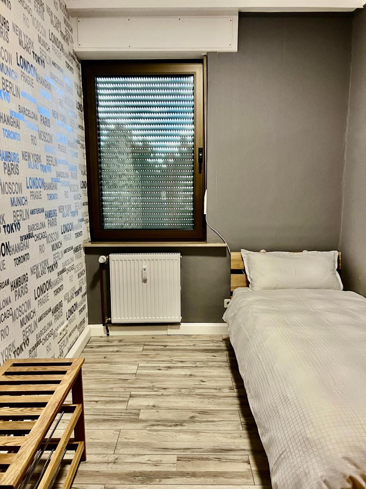Bequemes Zimmer In Moderner Unterkunft My Pension Duisburg Kültér fotó